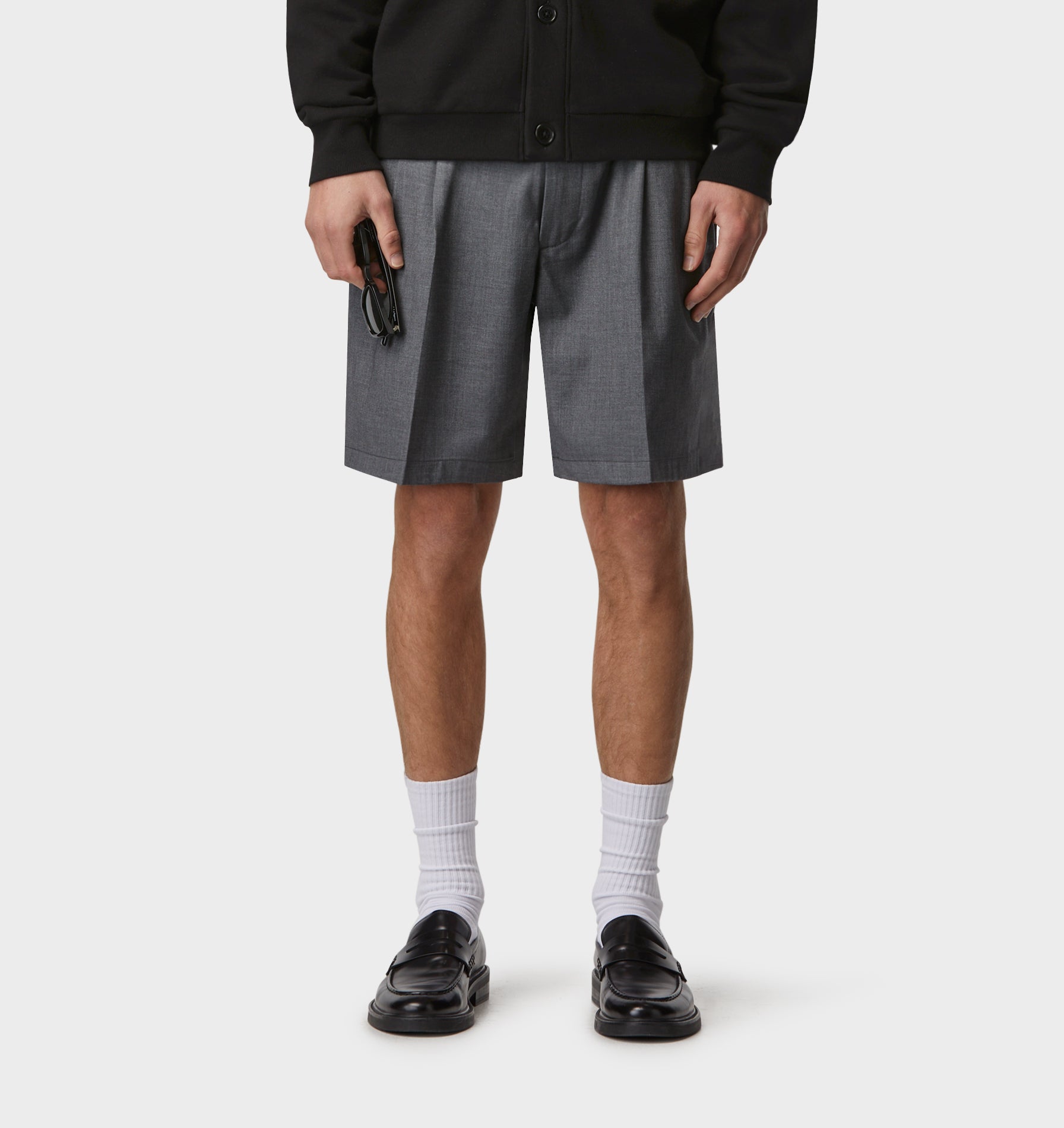 Quincy Pleated Short - Charcoal