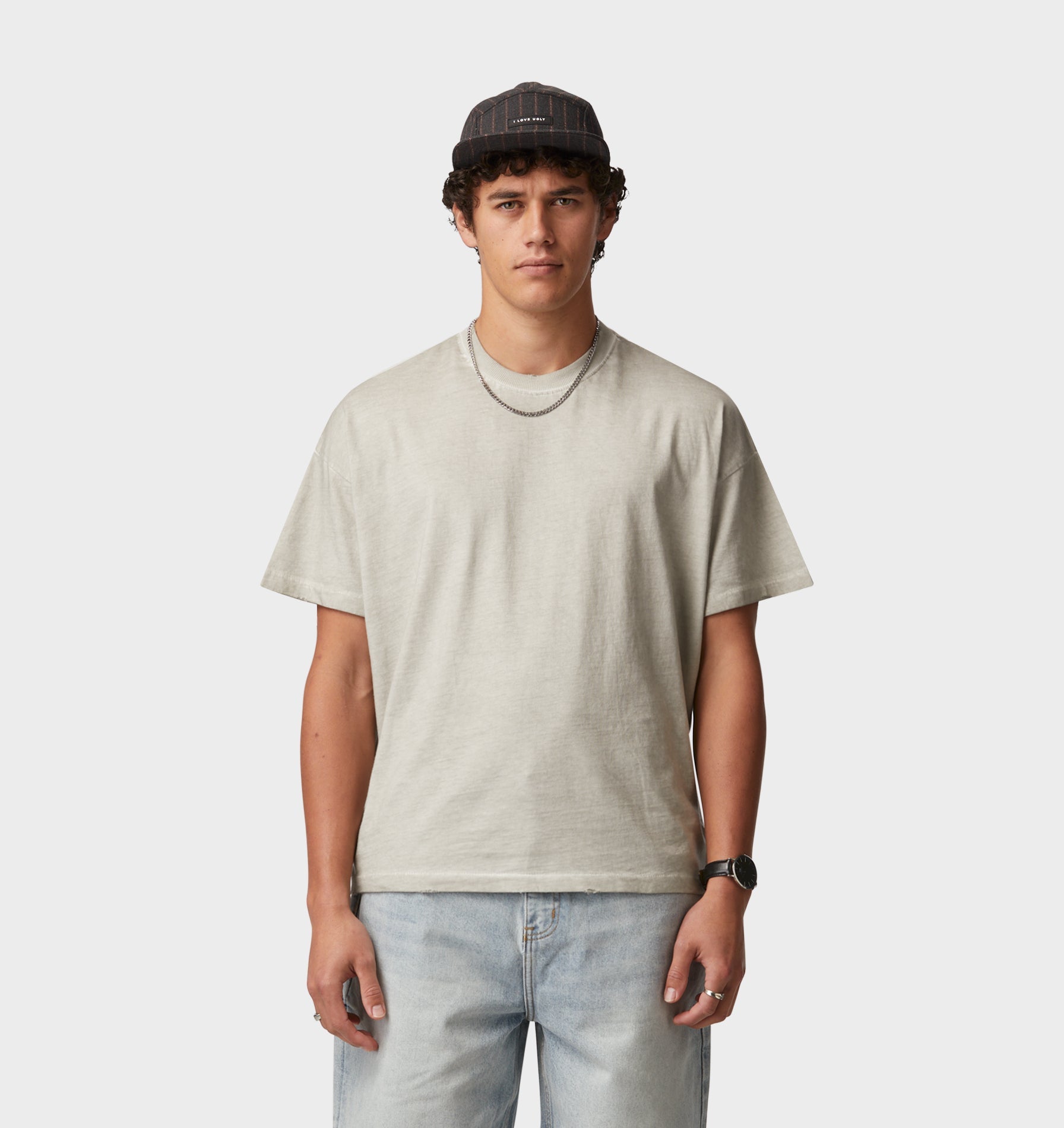 Distressed Lewi Tee - Mushroom