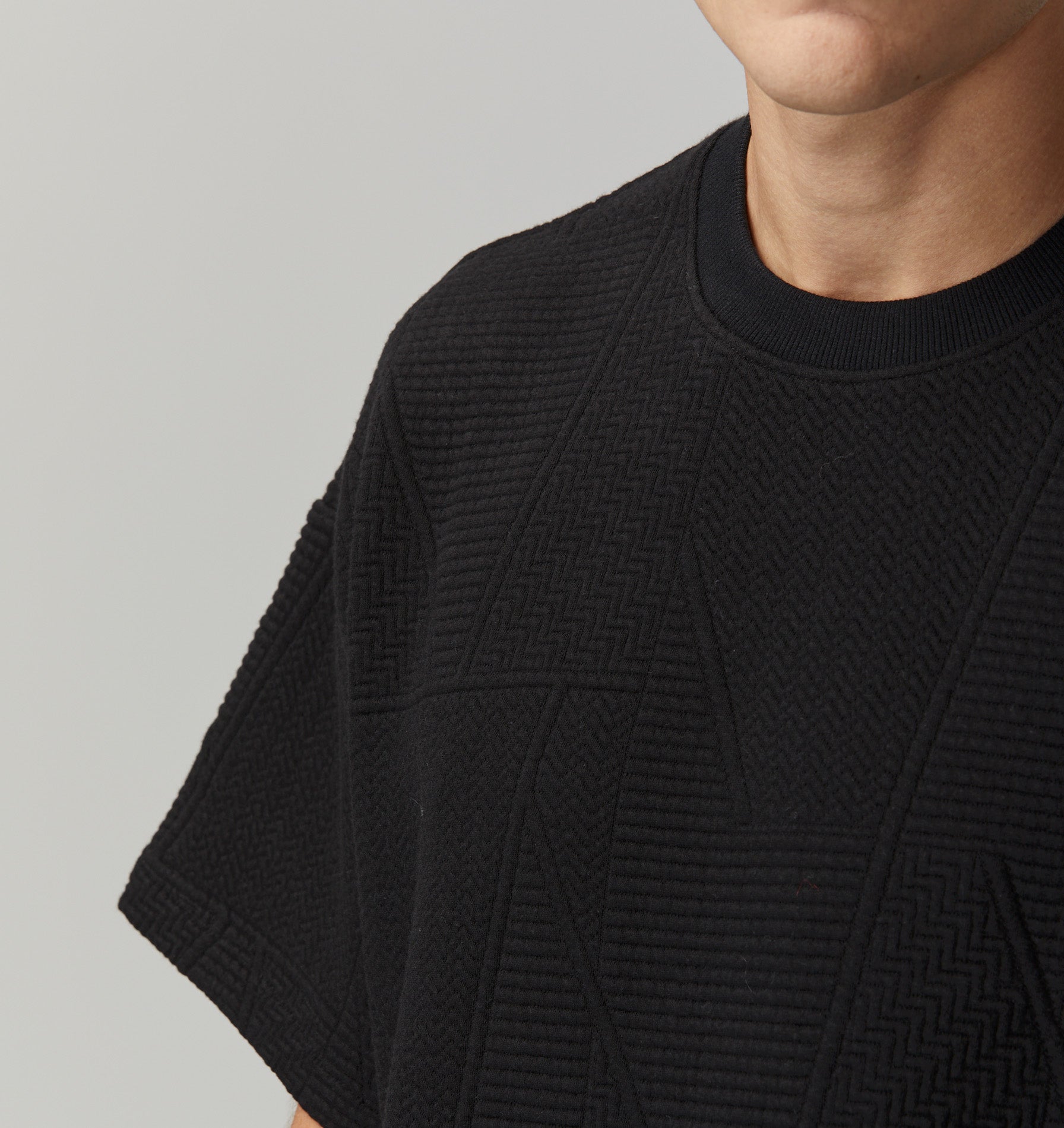 Mosaic Textured Lewi Tee - Black