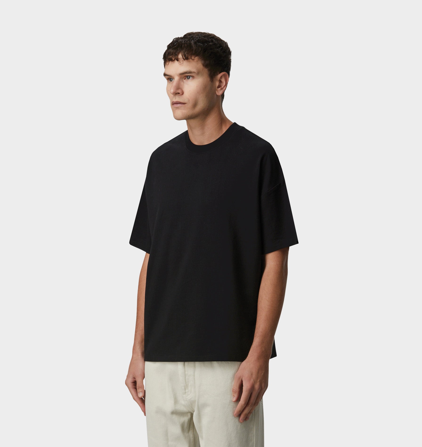 Heavy Lewi Tee - Black