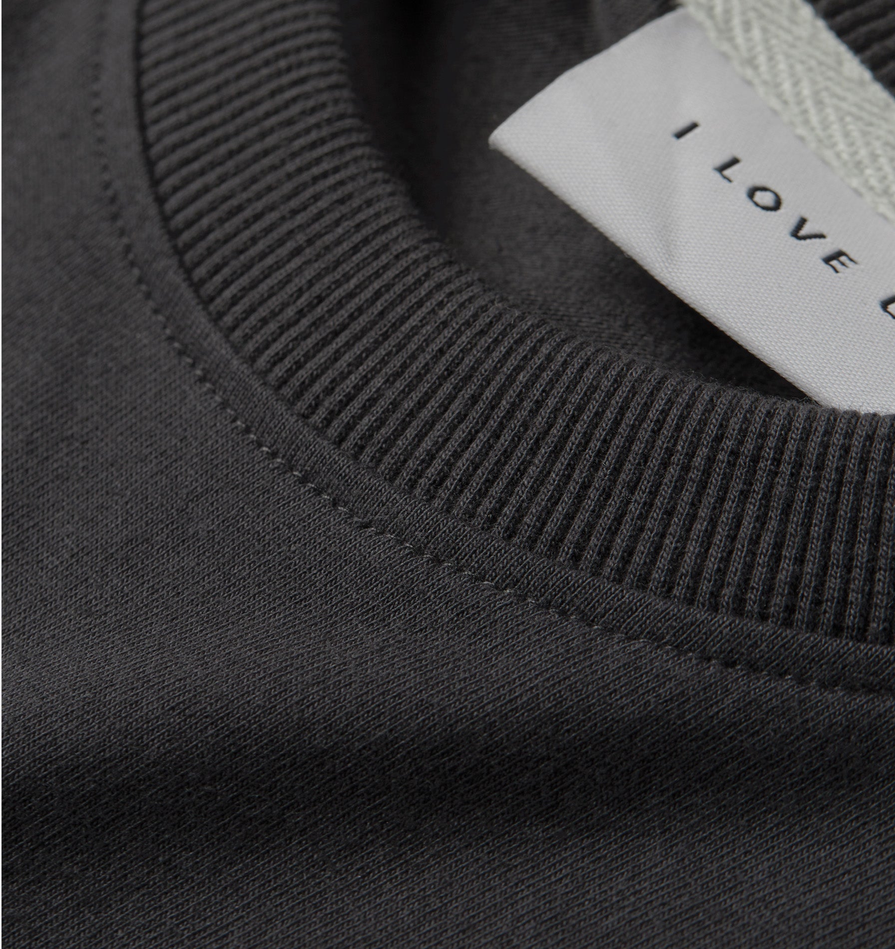 Lewi Tee - Charcoal