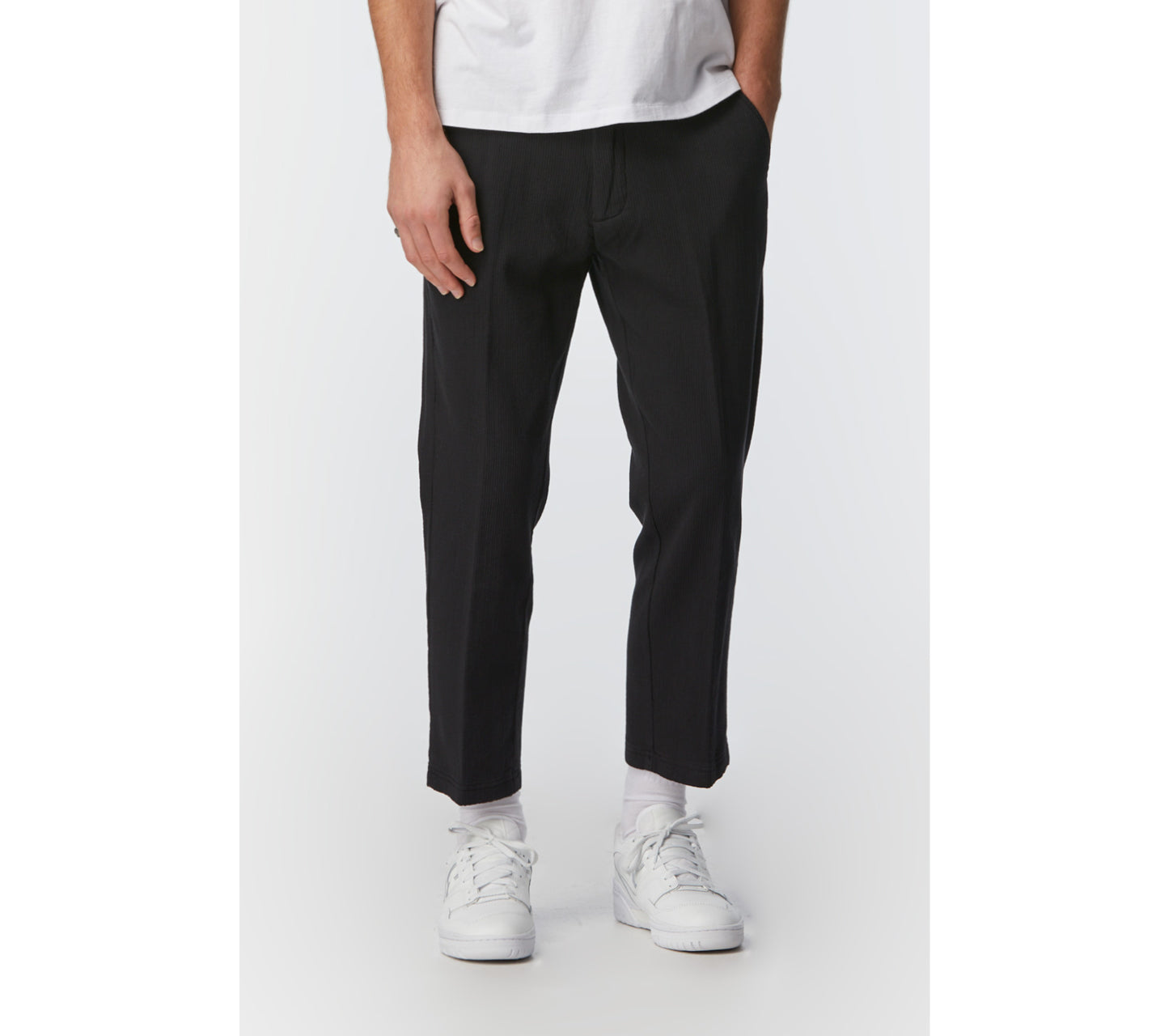 Textured Slim Kobe Pant - Black